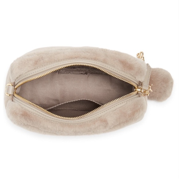 NWT GUESS Vanna Faux Fur (Clutch) – Luxe Gold-Tone Hardware Rhinestone Detail - Picture 3 of 11